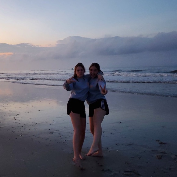 meet your posher, allison - Picture 1 of 1